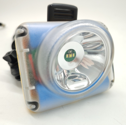 良い価格 IP68 防水 充電可能な鉱山用ライト 5200mAh 225LM オンライン